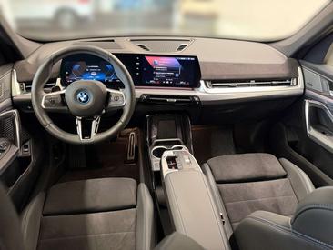 BMW IX1 XDrive30 — photo 8
