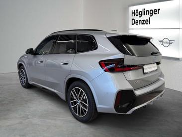 BMW IX1 XDrive30 — photo 9
