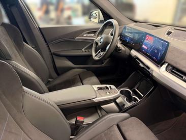 BMW IX1 XDrive30 — photo 12