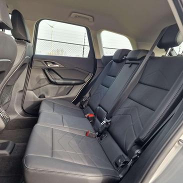 BMW X1 SDrive18i — photo 8