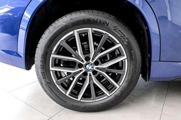 BMW X1 SDrive18d — photo 8