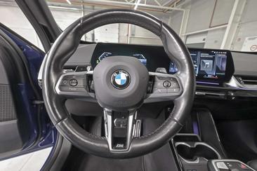 BMW X1 SDrive18d — photo 9