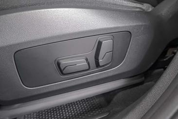 BMW X1 SDrive18d — photo 18