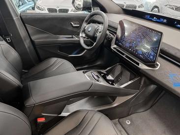 BMW iX3 — photo 7