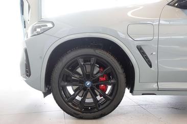 BMW X3 XDrive30e — photo 17
