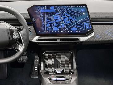 BMW iX3 — photo 10