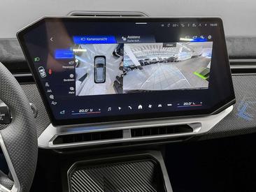BMW iX3 — photo 11