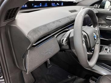 BMW iX3 — photo 16