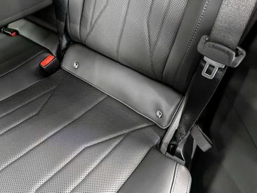BMW iX3 — photo 22