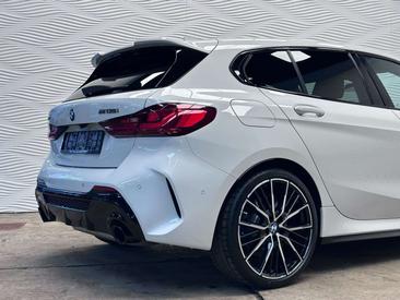 BMW Série 1 M135i XDrive — photo 11