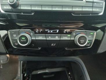 BMW X2 SDrive18d — photo 11