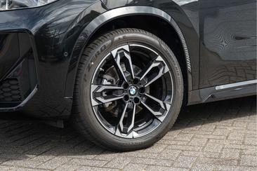 BMW IX1 EDrive20 — photo 7