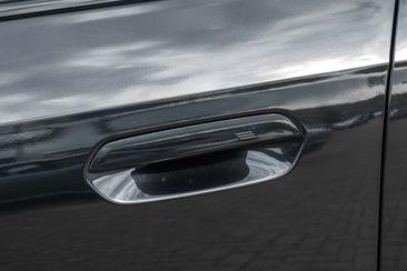 BMW IX1 EDrive20 — photo 8