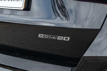 BMW IX1 EDrive20 — photo 9