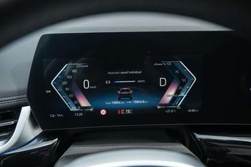 BMW IX1 EDrive20 — photo 14