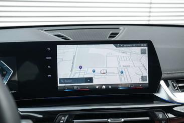 BMW IX1 EDrive20 — photo 15