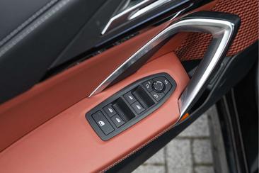 BMW IX1 EDrive20 — photo 21