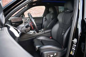 BMW XM 50e — photo 3