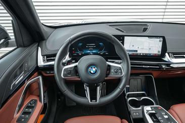 BMW IX1 EDrive20 — photo 26
