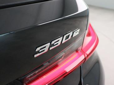 BMW Série 3 Berline 330e — photo 21