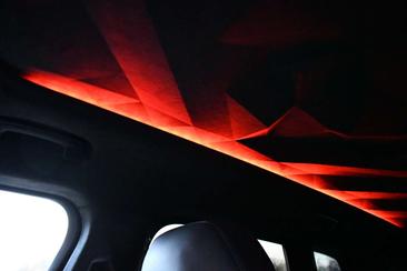 BMW XM 50e — photo 9