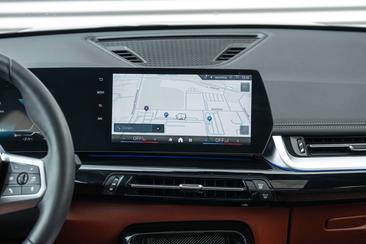 BMW IX1 EDrive20 — photo 29