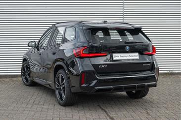 BMW IX1 EDrive20 — photo 33
