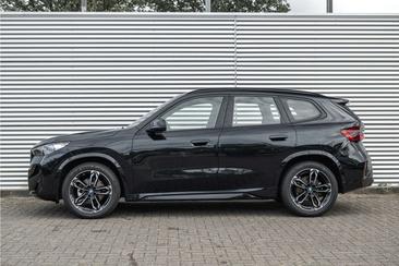BMW IX1 EDrive20 — photo 34