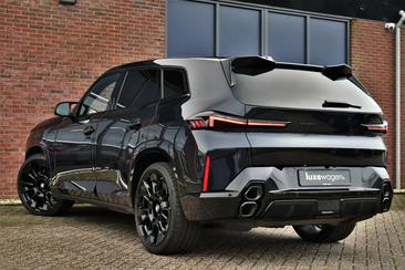 BMW XM 50e — photo 19