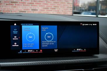 BMW XM 50e — photo 28
