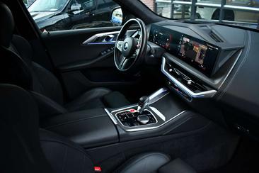 BMW XM 50e — photo 35