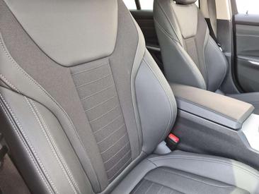 BMW Série 3 Berline 330e — photo 31