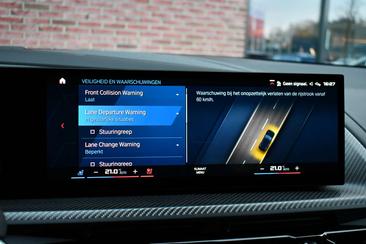 BMW XM 50e — photo 43