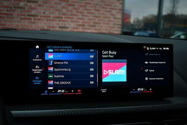 BMW XM 50e — photo 44