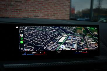 BMW XM 50e — photo 45