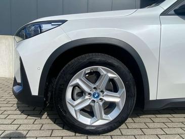BMW IX1 XDrive30 — photo 4