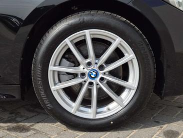 BMW Série 3 Berline 330e — photo 44