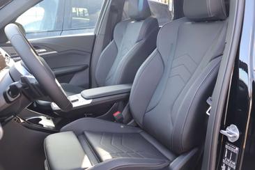 BMW IX1 EDrive20 — photo 4