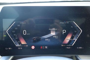BMW IX1 EDrive20 — photo 15