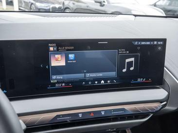 BMW X3 20 XDrive — photo 12