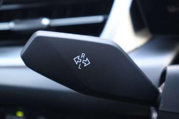 BMW IX1 EDrive20 — photo 16