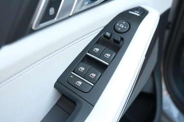BMW X5 XDrive30d — photo 28