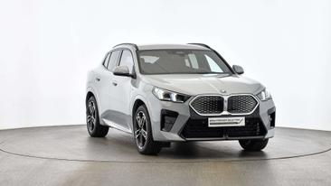 BMW IX2 EDrive20 — photo 2