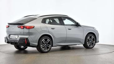 BMW IX2 EDrive20 — photo 9