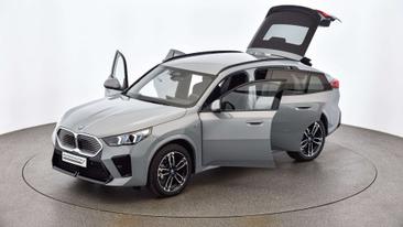 BMW IX2 EDrive20 — photo 17