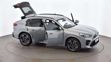 BMW IX2 EDrive20 — photo 22