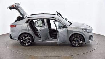 BMW IX2 EDrive20 — photo 23