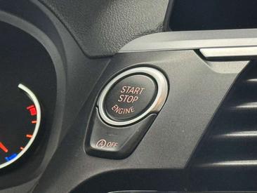 BMW X3 XDrive30e — photo 21