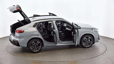 BMW IX2 EDrive20 — photo 24