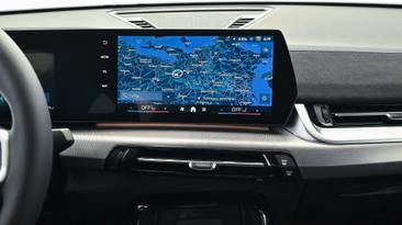 BMW IX2 EDrive20 — photo 31
